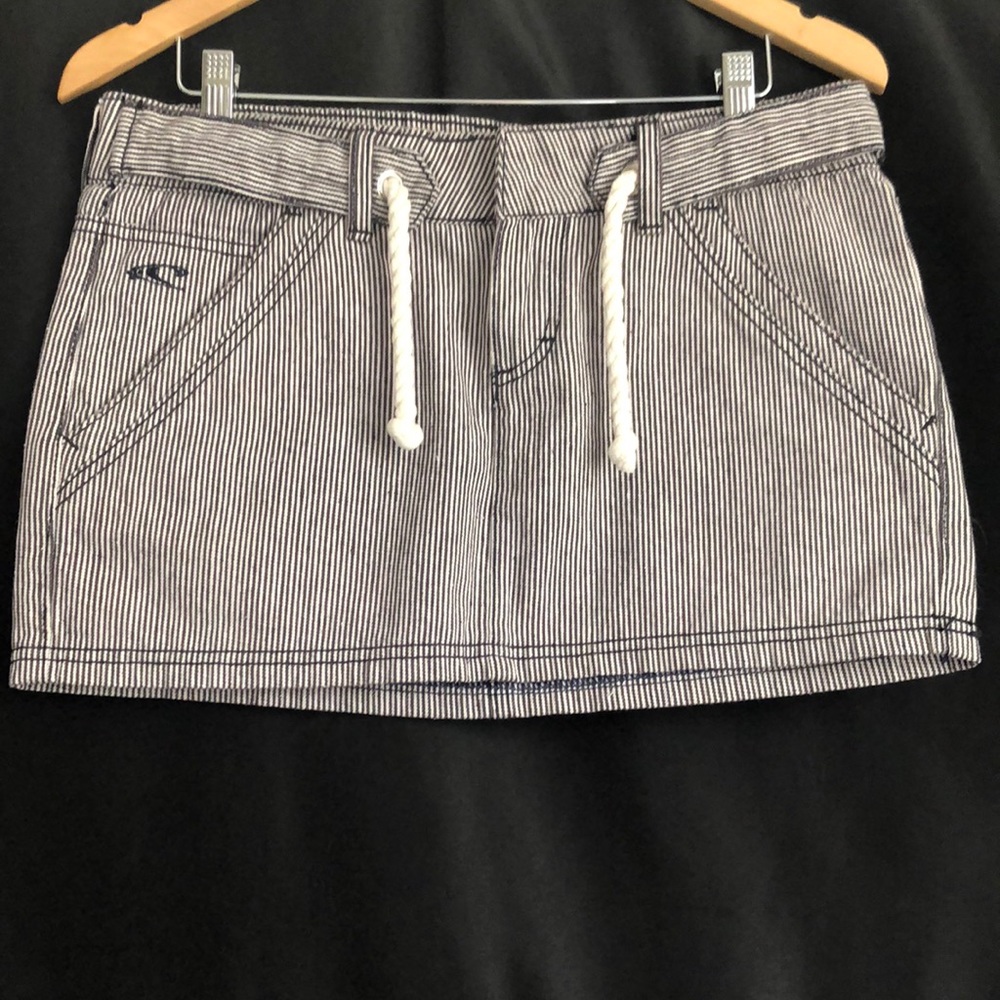 O’Neill striped 100% mini skirt rope tie up at waist 5 pockets Sz 7